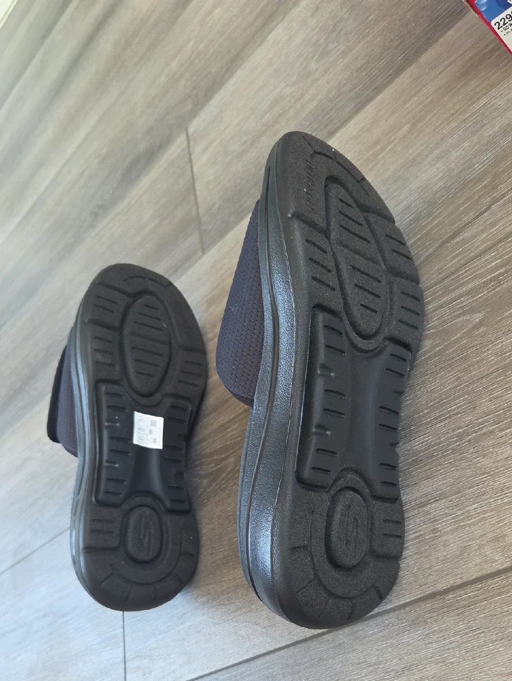 Skechers Mens Go Walk Arch Fit Sandal 9